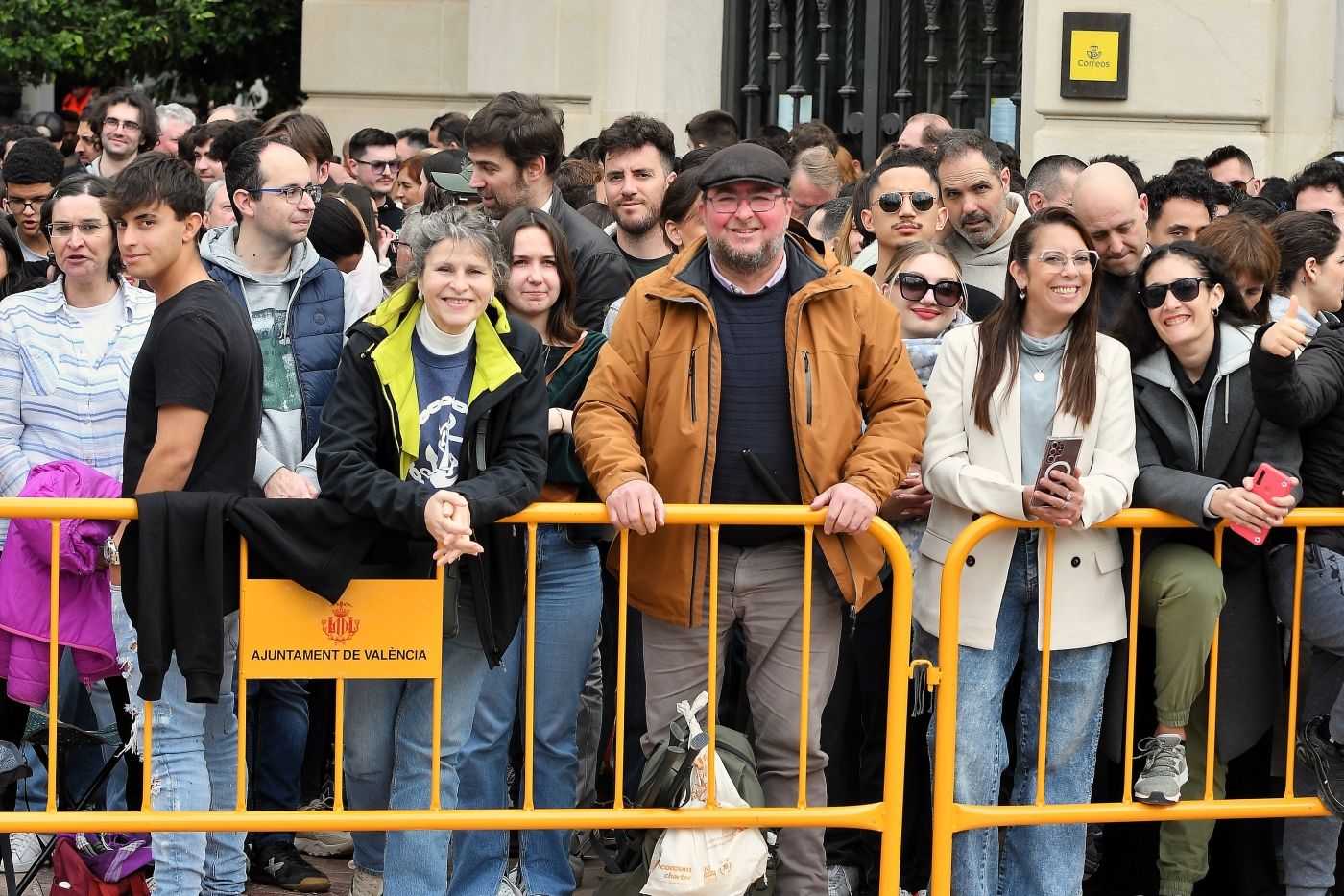 FOTOS | Búscate en la mascletà del domingo 23 de febrero de 2025