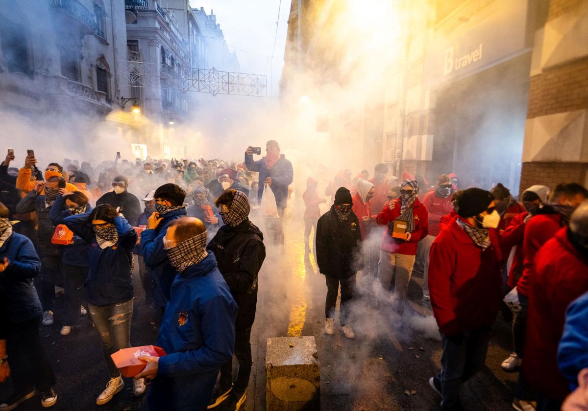 Valencia vive un domingo cargado de actos falleros.