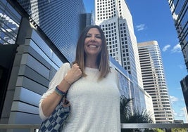 Dulce Iborra, en el distrito financiero de Miami.