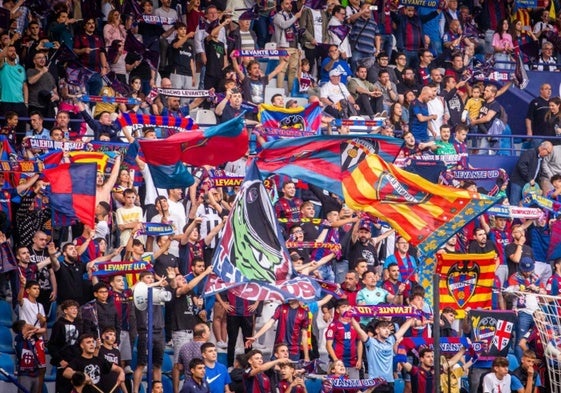 La afición granota en el Ciutat de Valencia