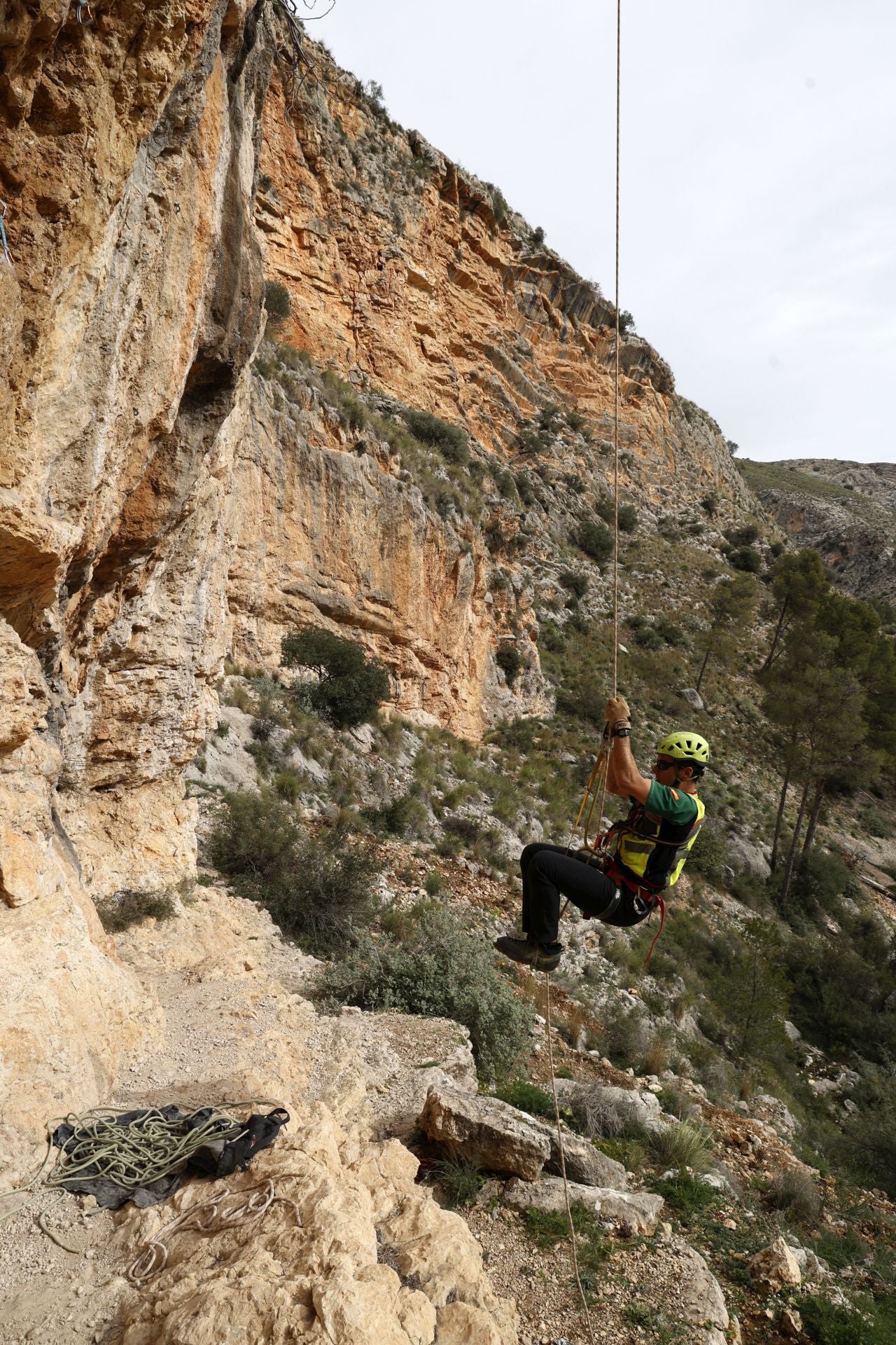 FOTOS | El Grupo de Rescate de la Guardia Civil sigue en su búsqueda de los desaparecidos por la dana