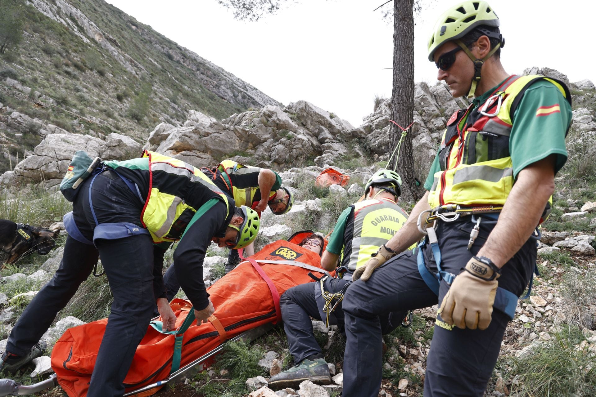 FOTOS | El Grupo de Rescate de la Guardia Civil sigue en su búsqueda de los desaparecidos por la dana