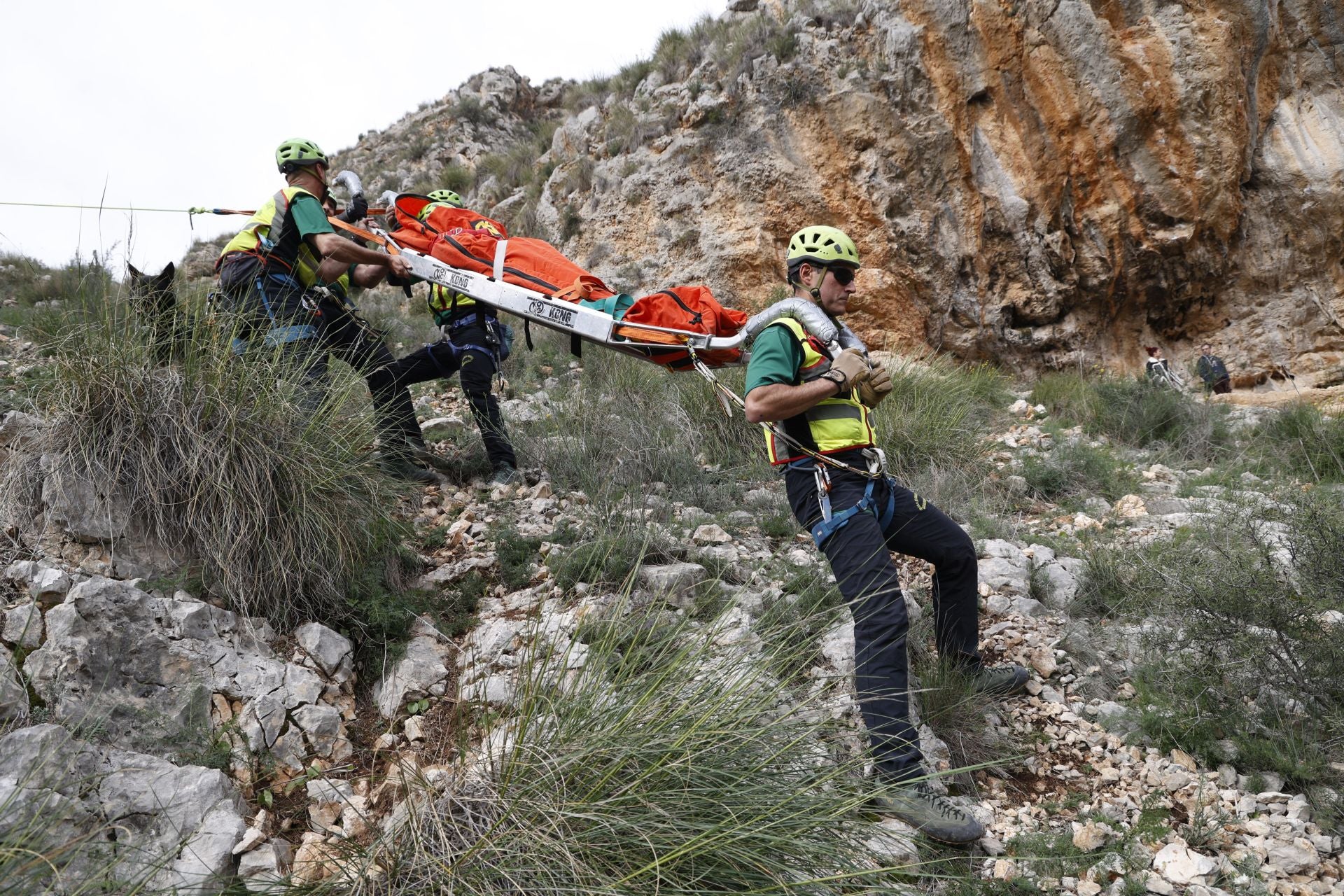 FOTOS | El Grupo de Rescate de la Guardia Civil sigue en su búsqueda de los desaparecidos por la dana