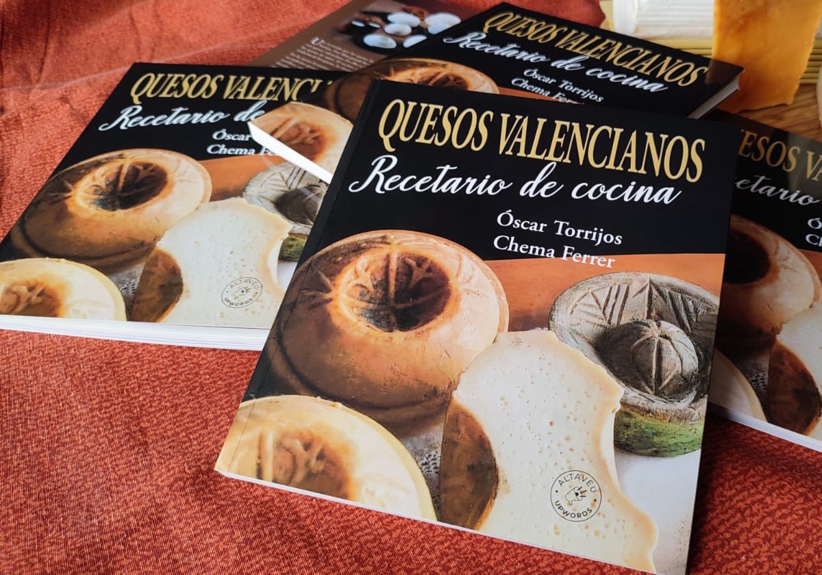 El libro Quesos valencianos, recetario de cocina.