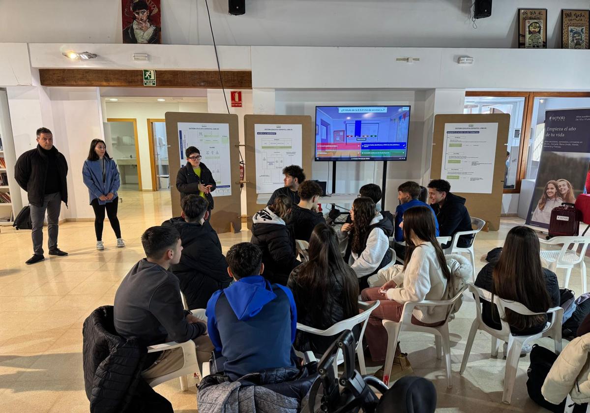 Sueca amplía su feria de orientación y también acudirán alumnos de Cullera