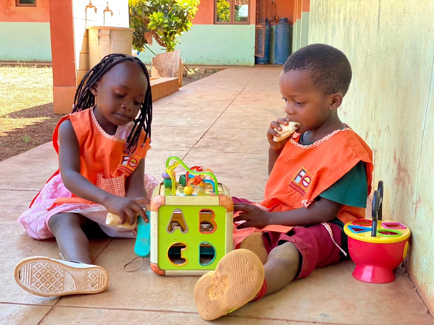 Niños de la Fundación Mozambique.