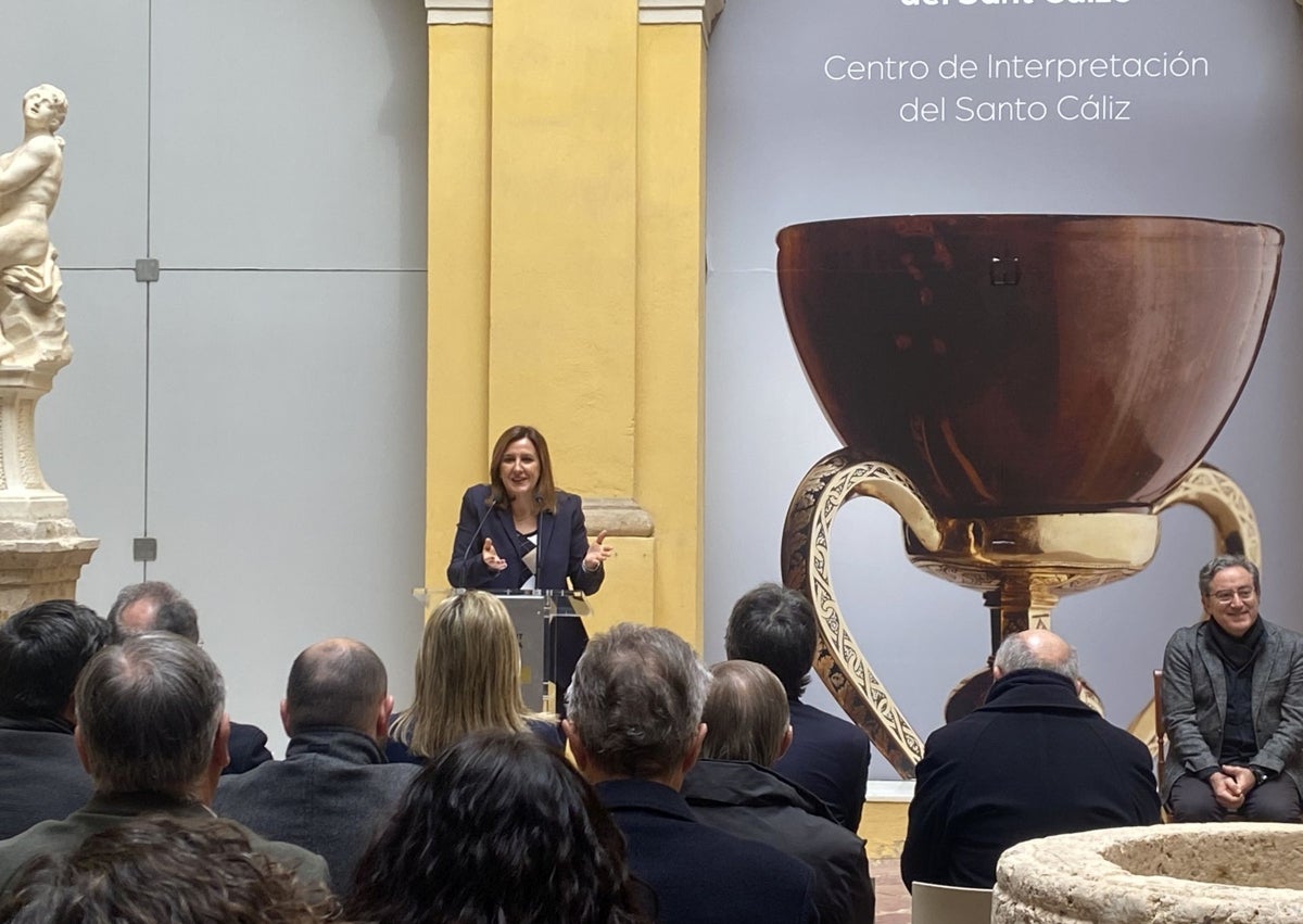 Imagen secundaria 1 - Acto de presentación del contenido del futuro Centro de Interpretación del Santo Cáliz.