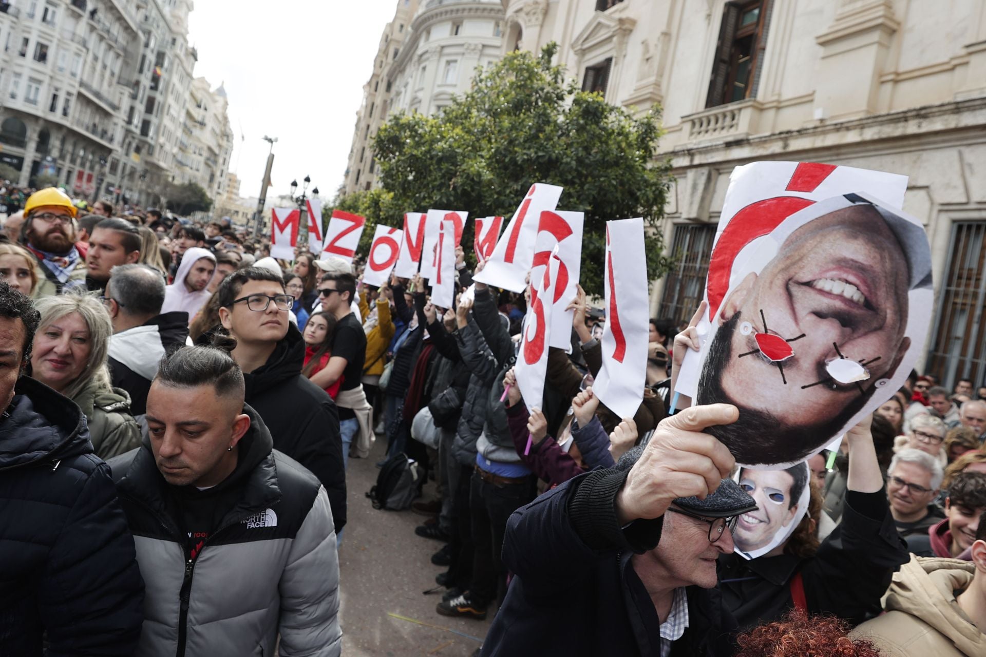 La manifestación en Valencia contra la gestión política de la dana, en imágenes