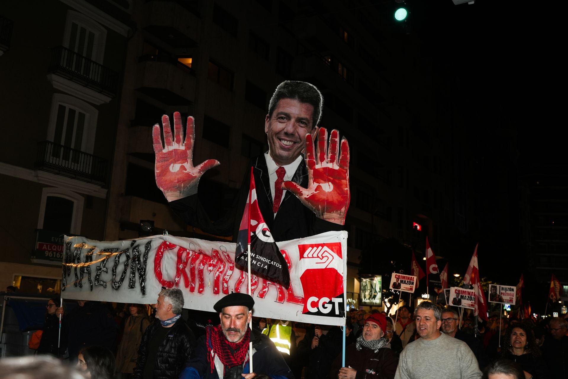 La manifestación en Valencia contra la gestión política de la dana, en imágenes