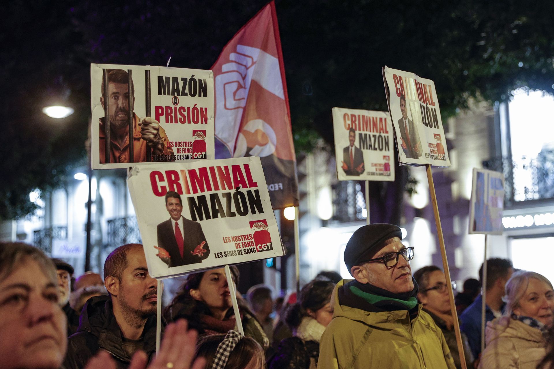 La manifestación en Valencia contra la gestión política de la dana, en imágenes