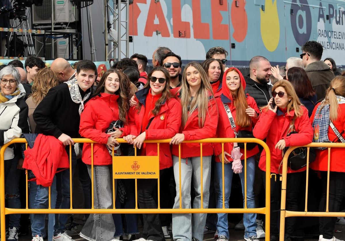 FOTOS | Búscate en la mascletà del 1 de marzo de 2025 en Valencia