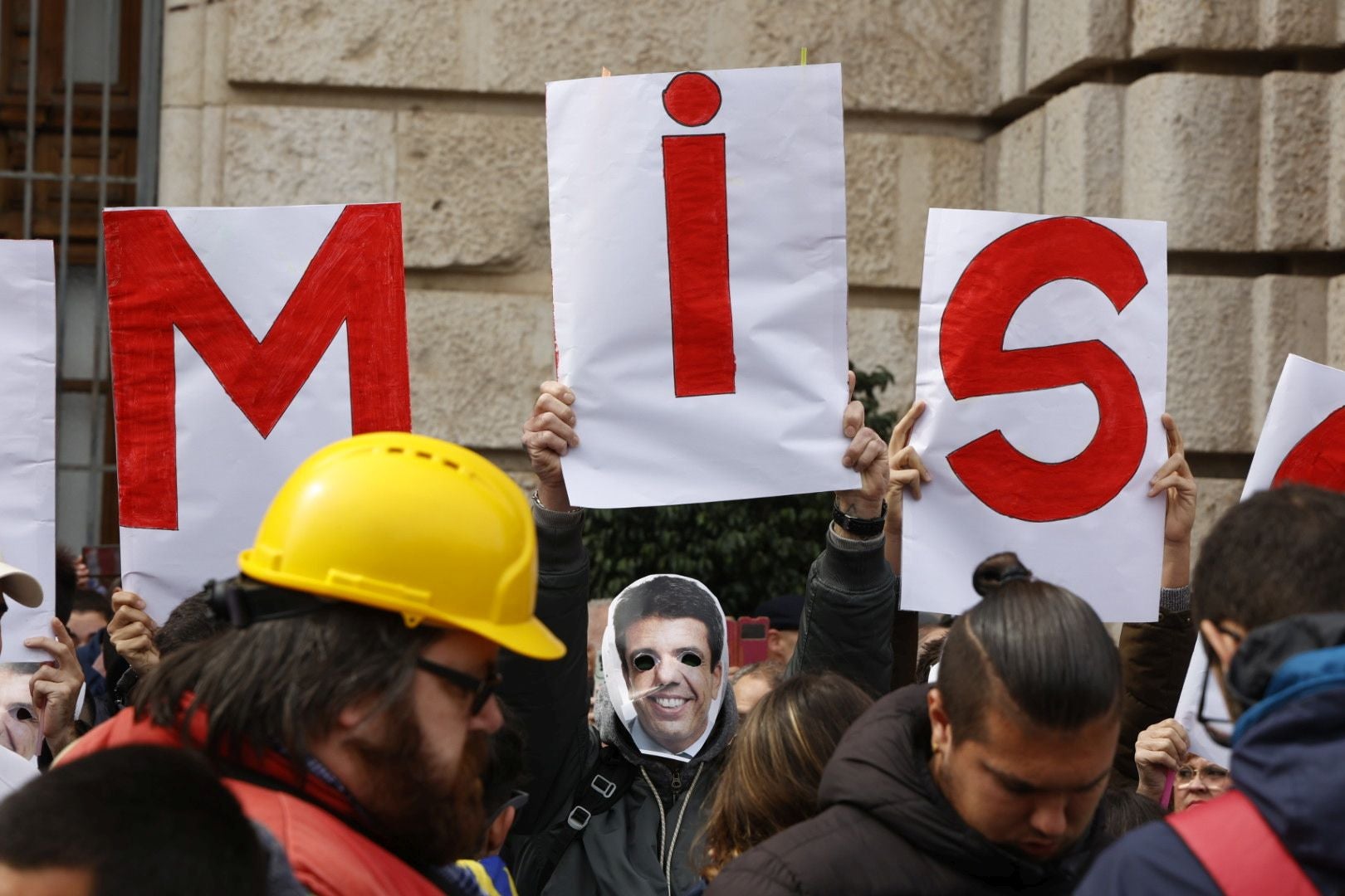 FOTOS | Mascletà del 1 de marzo de las Fallas de Valencia 2025