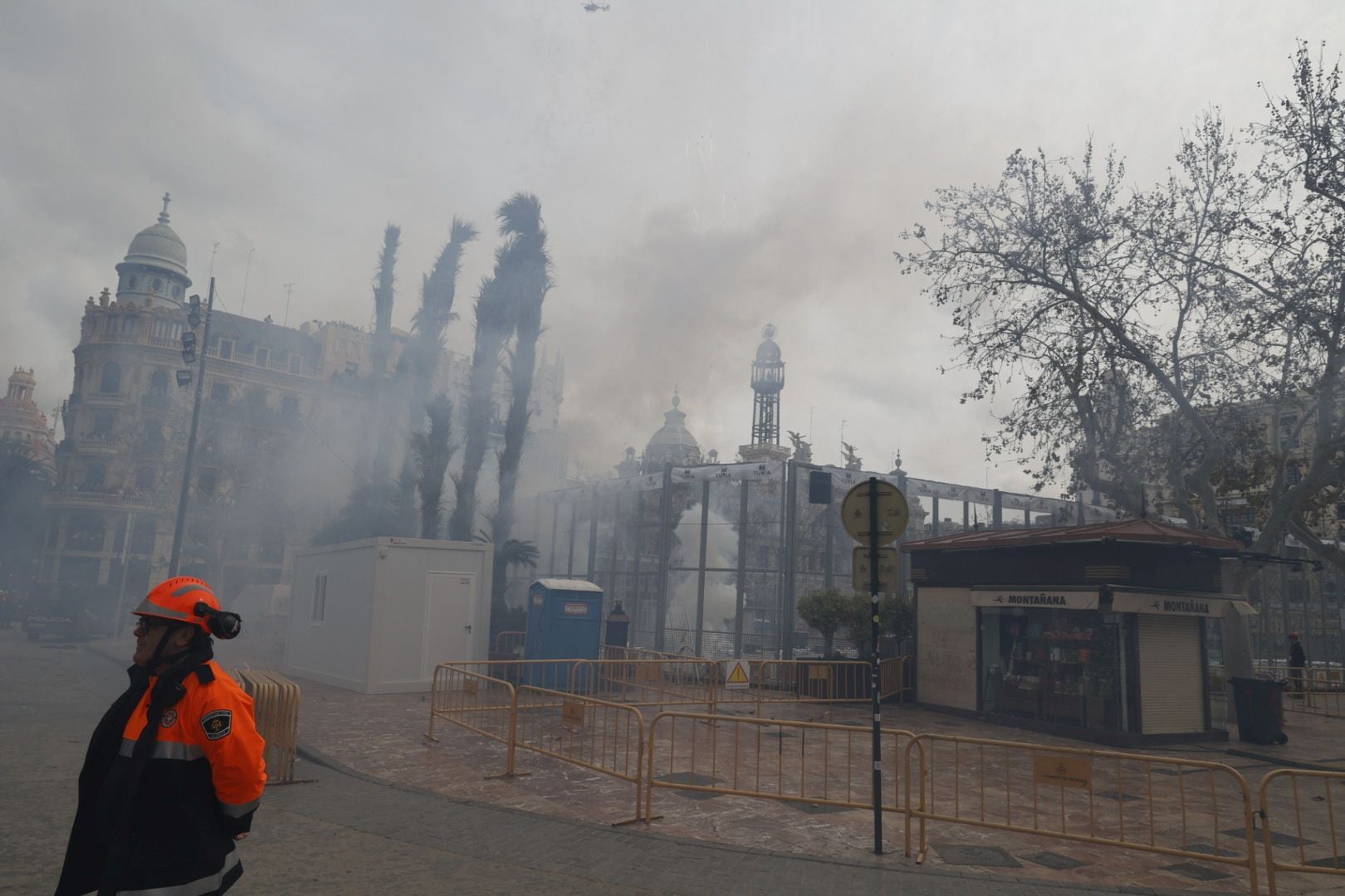 FOTOS | Mascletà del 1 de marzo de las Fallas de Valencia 2025