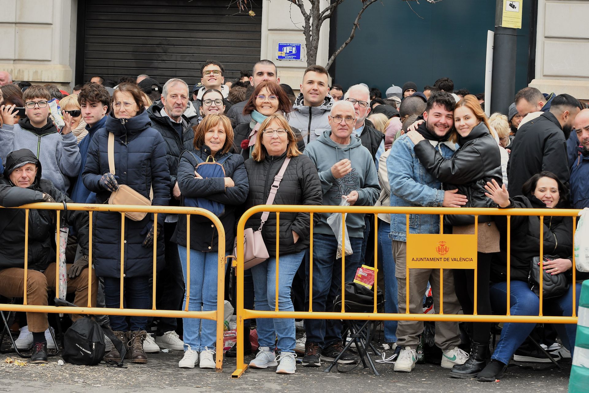 FOTOS | Búscate en la mascletà del domingo 2 de marzo