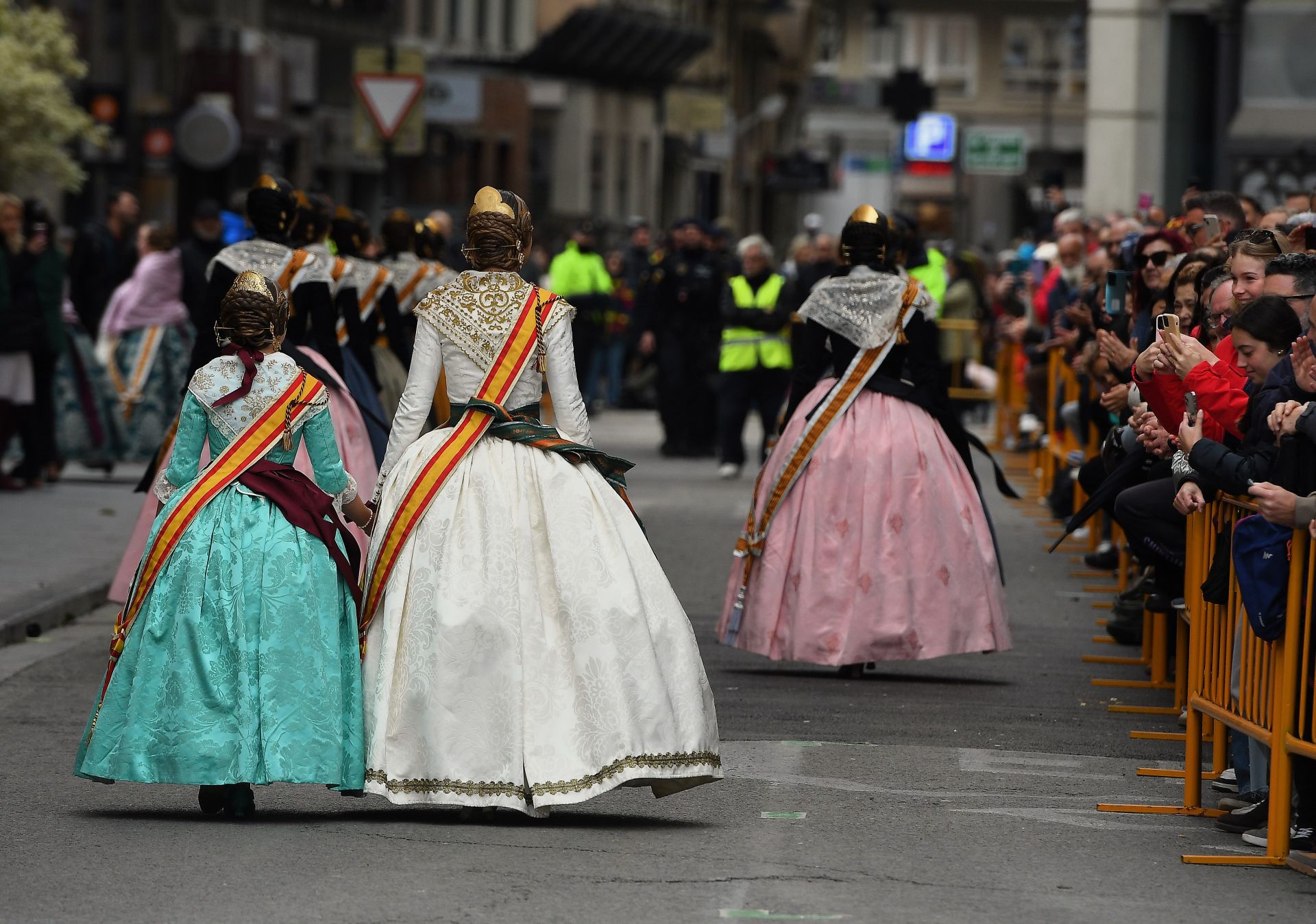 FOTOS | Búscate en la mascletà del domingo 2 de marzo