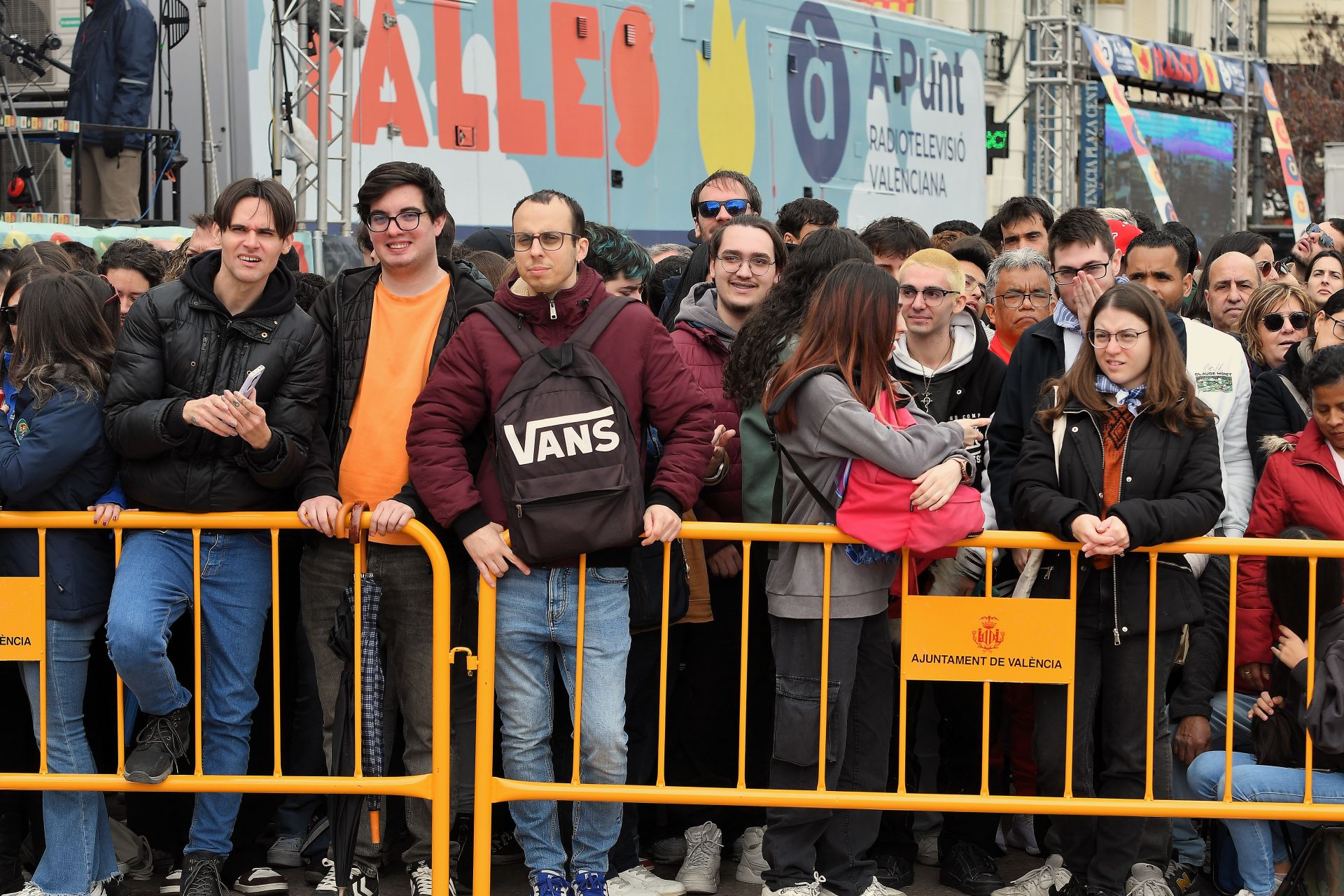 FOTOS | Búscate en la mascletà del domingo 2 de marzo