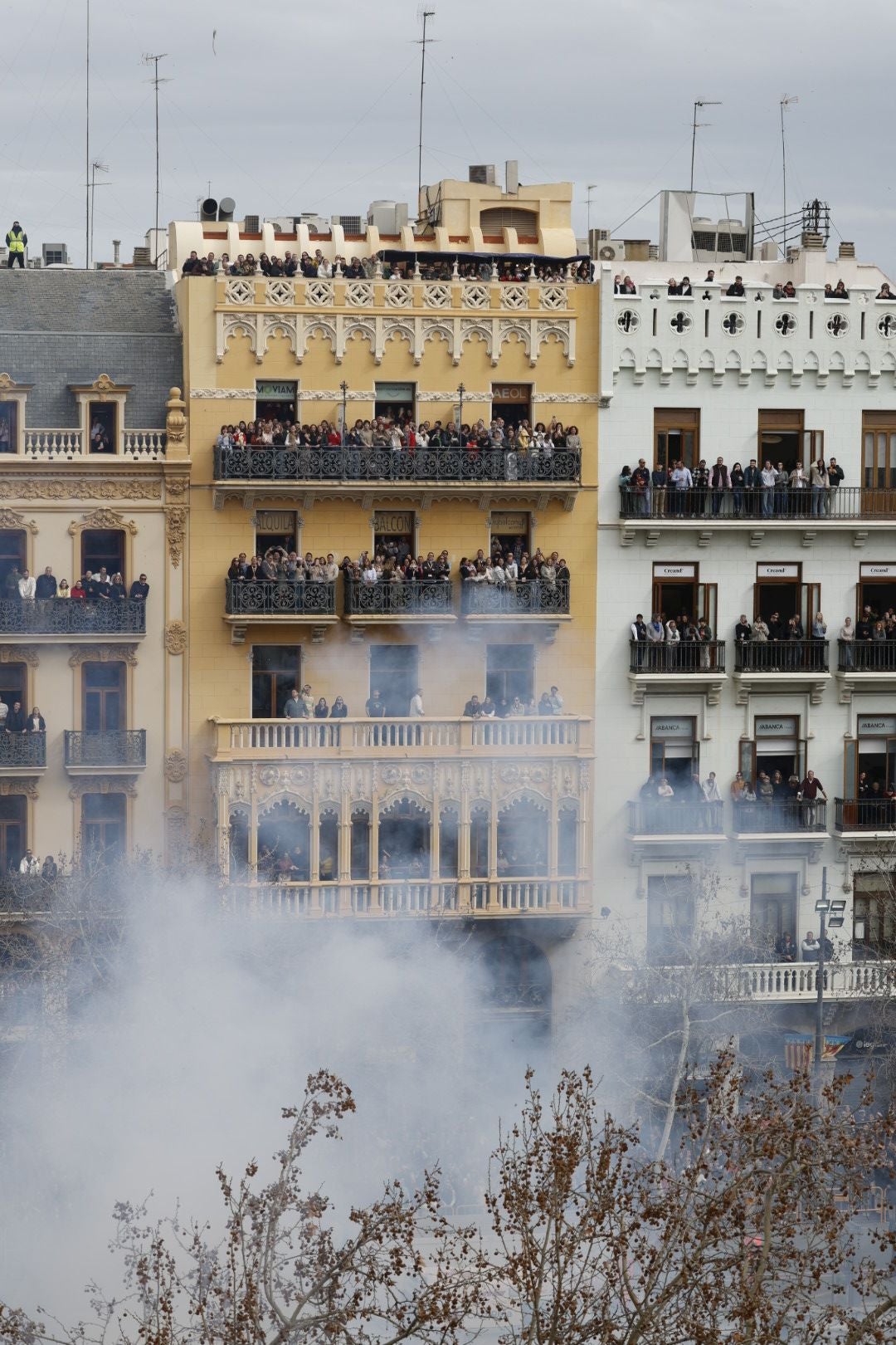 FOTOS | Mascletà del domingo 2 de marzo de las Fallas de Valencia 2025