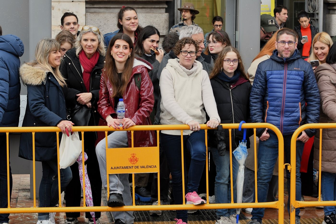 FOTOS | Búscate en la mascletà del lunes 3 de marzo