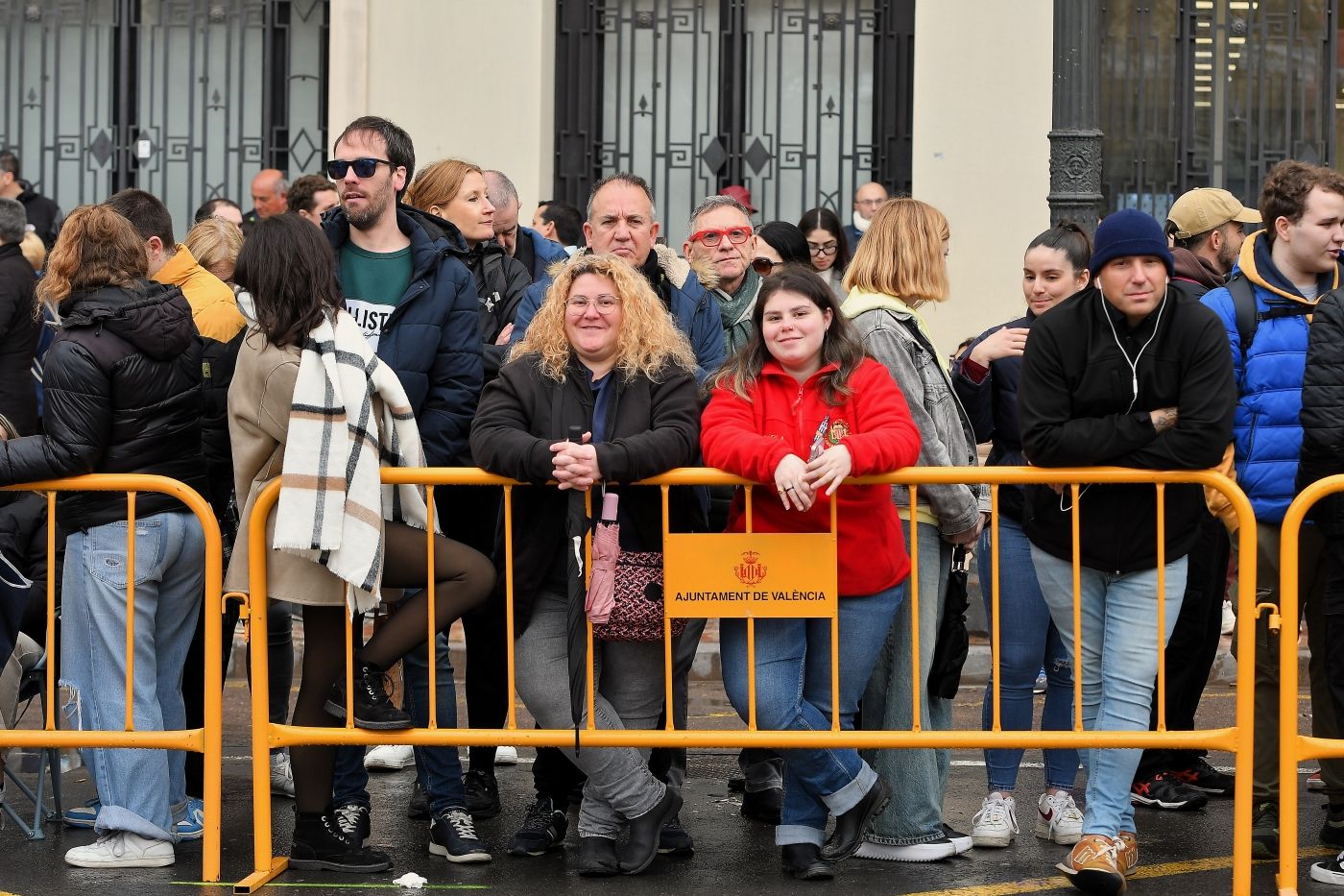 FOTOS | Búscate en la mascletà del lunes 3 de marzo