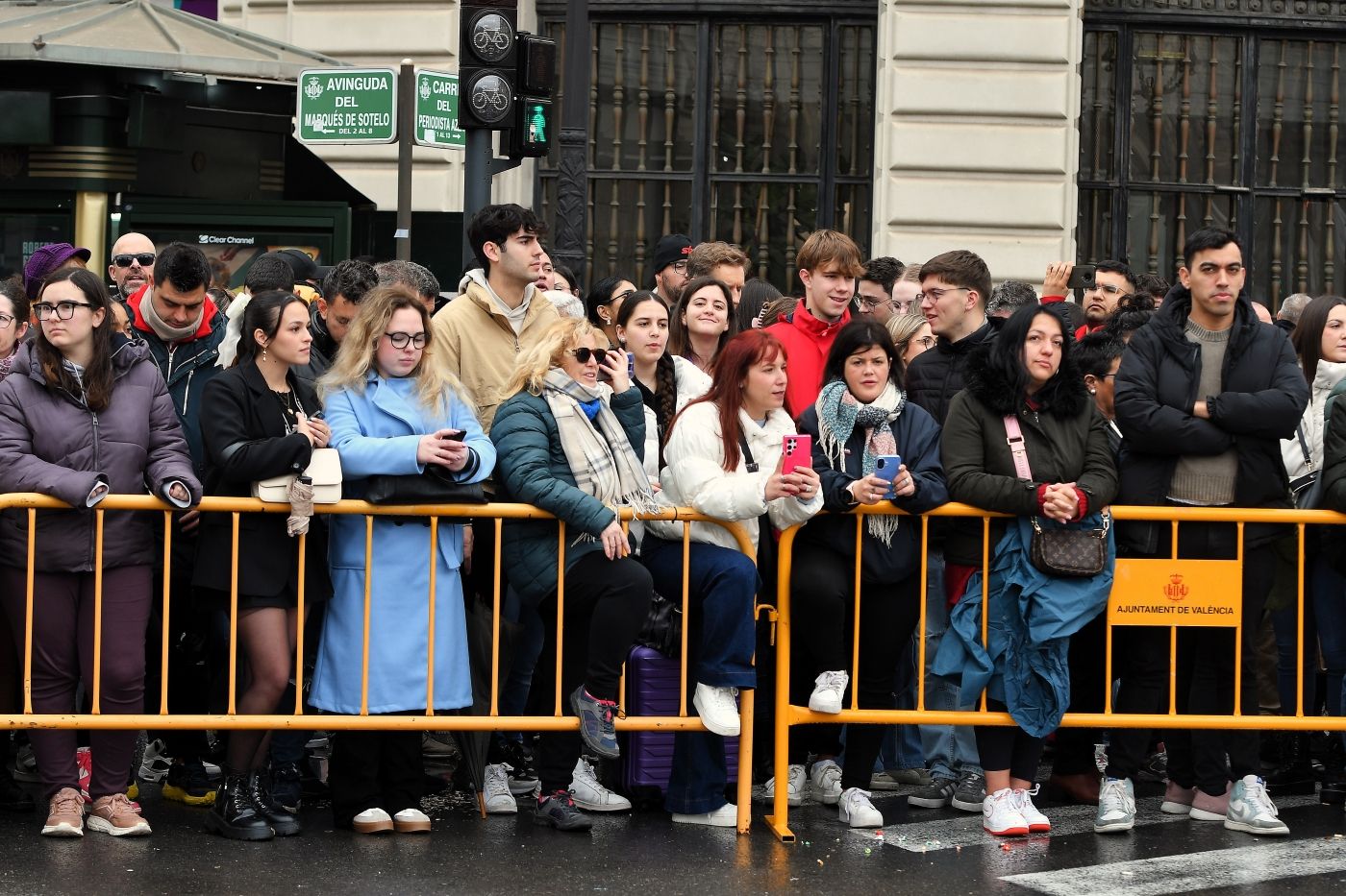 FOTOS | Búscate en la mascletà del lunes 3 de marzo