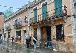 Paiporta bajo la lluvia, este lunes.