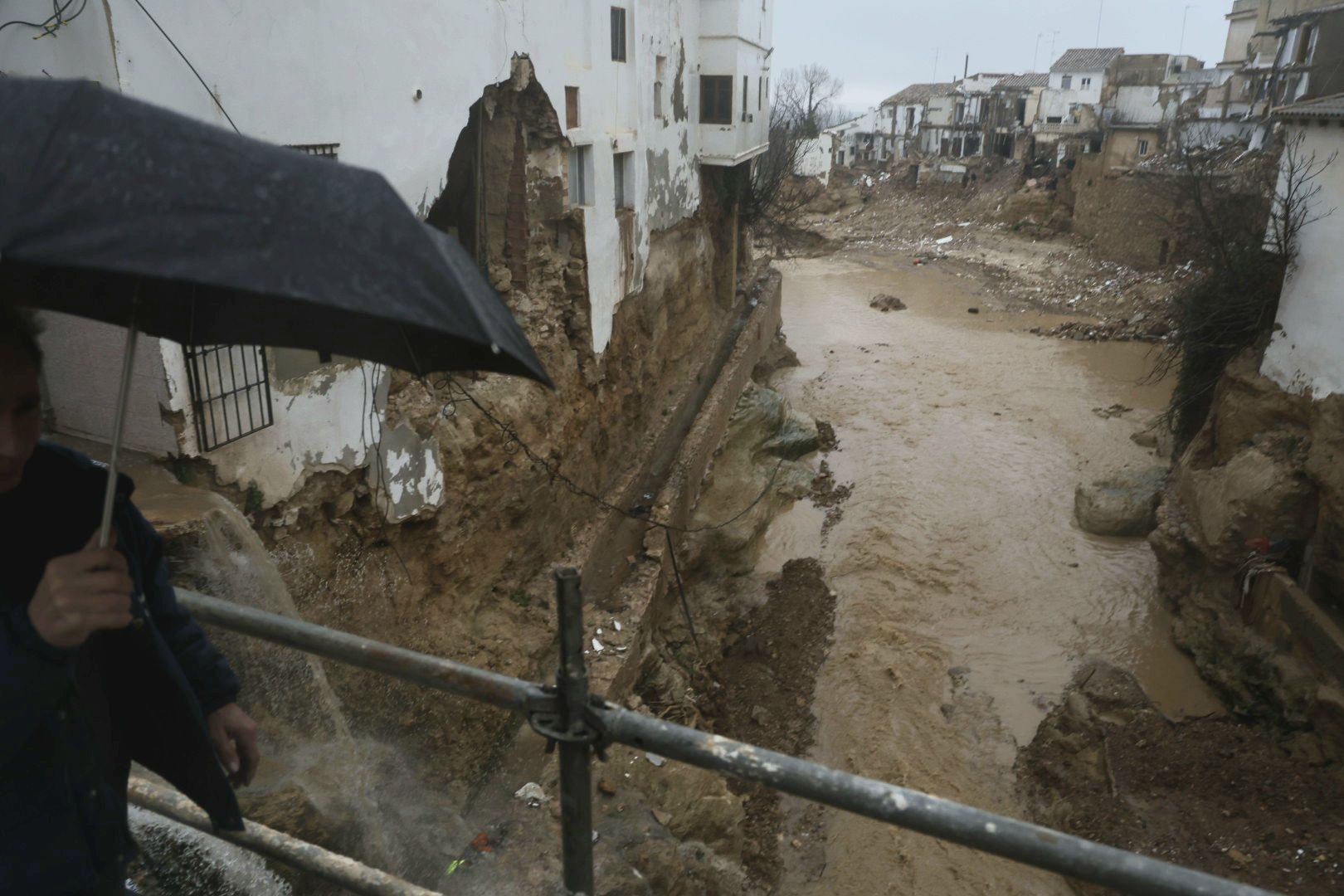 FOTOS | Las fuertes lluvias golpean la Comunitat Valenciana este lunes