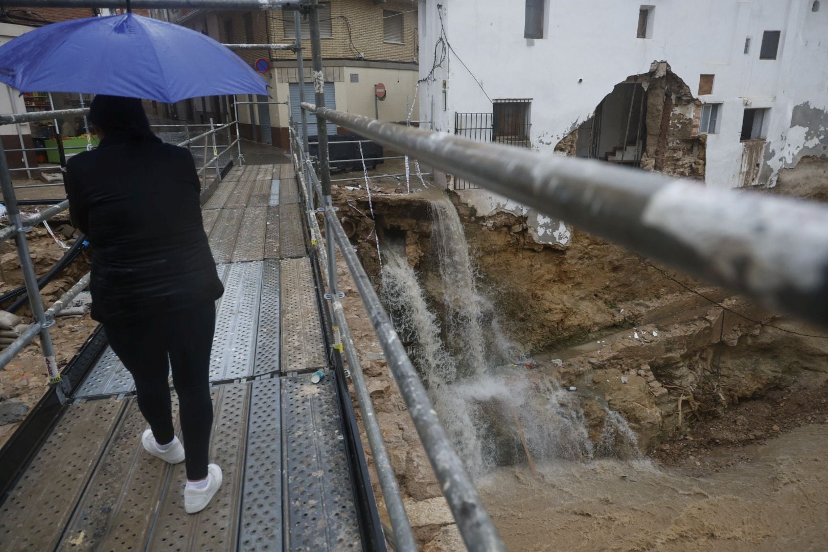 FOTOS | Las fuertes lluvias golpean la Comunitat Valenciana este lunes