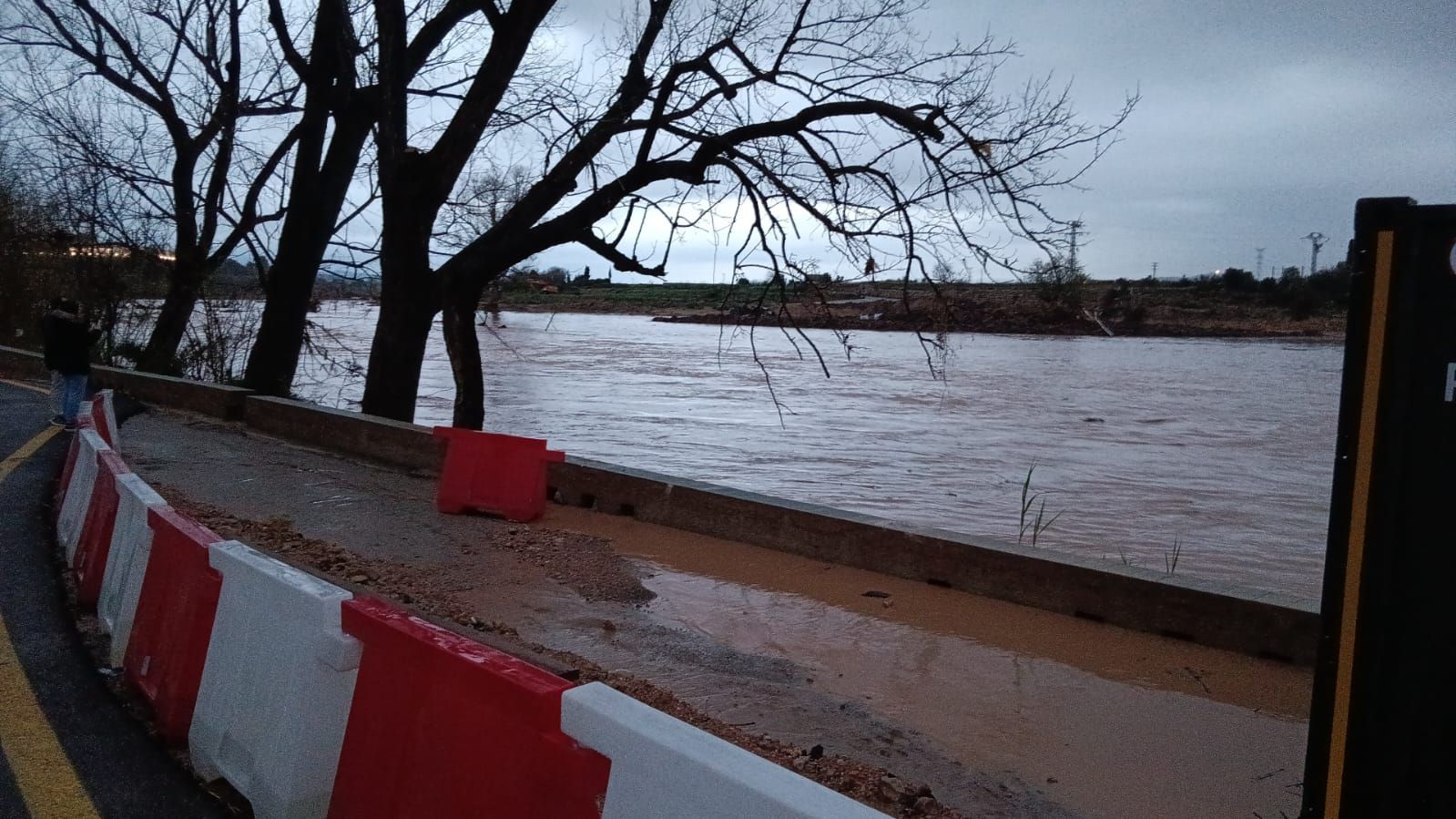 El río Túria a su paso por Ribarroja