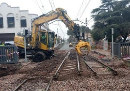 Las obras de renovación de vías del metro, a su paso por Picanya.