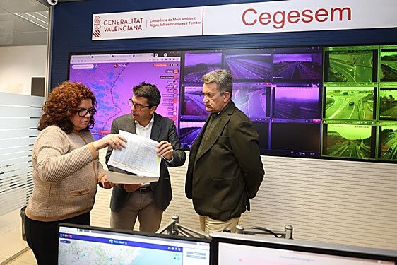 Mazón sigue el estado de las carreteras desde el Centro de Gestión de Apoyo a los Servicios de Movilidad