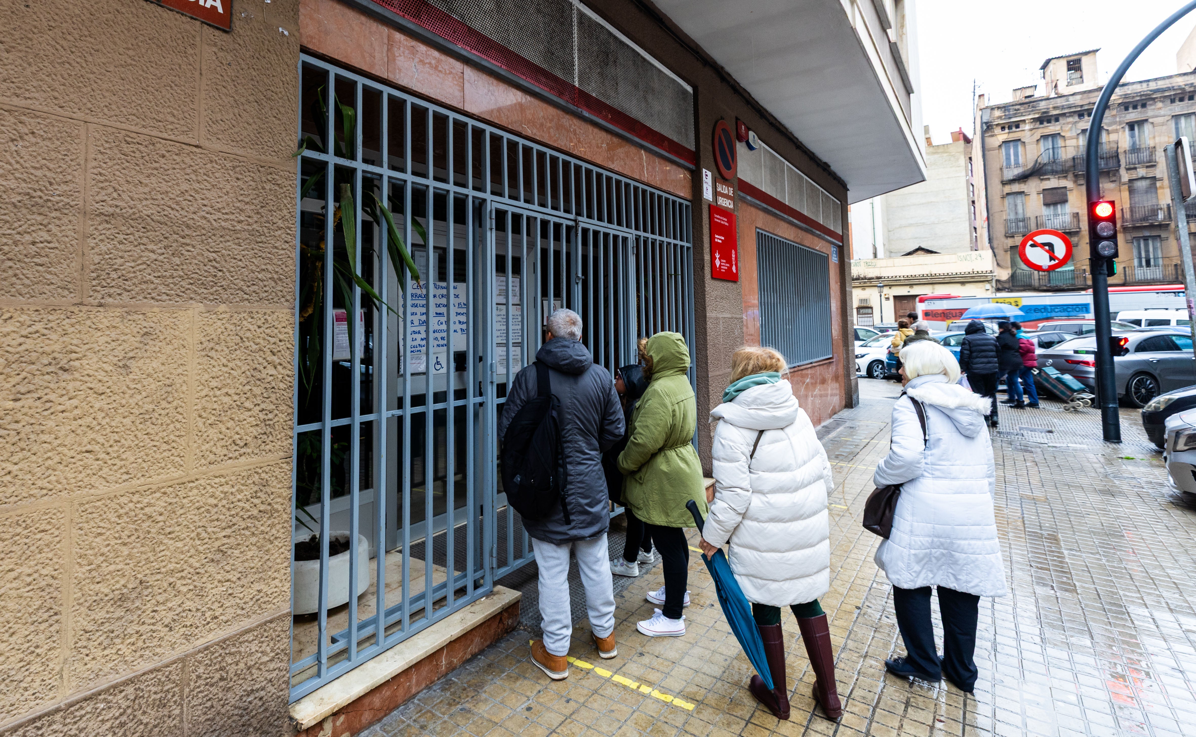 Valencia, desierta tras la alerta por lluvias