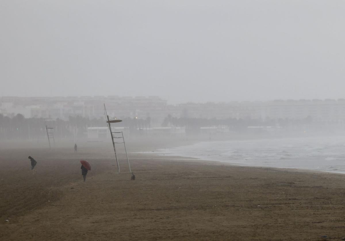 La playa de la Malvarrosa este miércoles.