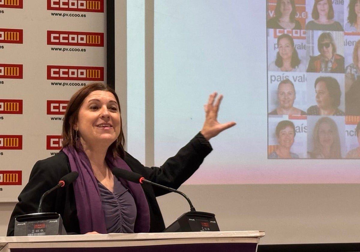 Clori Iborra, secretaria de Dones i Igualtat de CC OO PV, durante la presentación del informe.