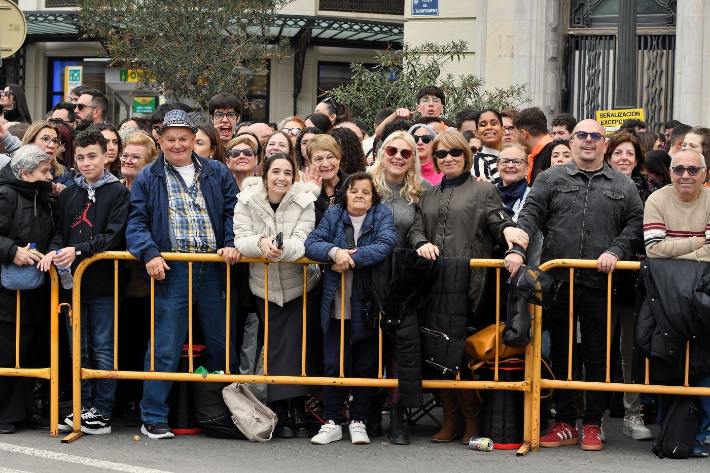 Búscate en la mascletà del sábado 8M