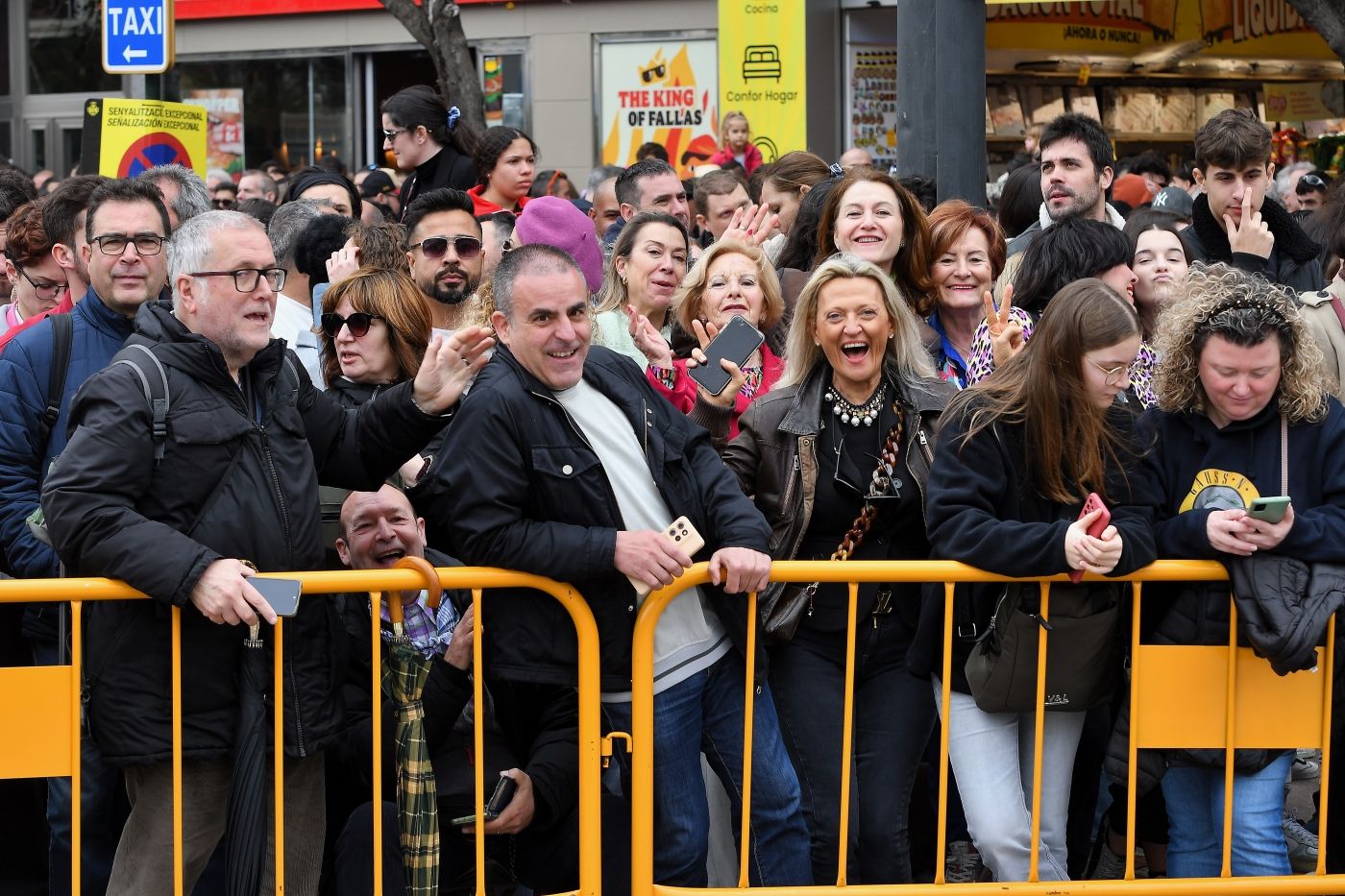 Búscate en la mascletà del sábado 8M