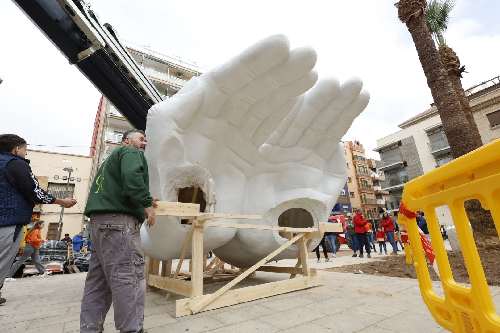 Fotos de la falla solidaria de Paiporta