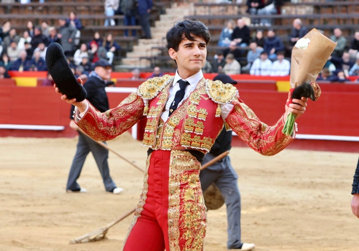 El valenciano Polope primer triunfador de la tarde.