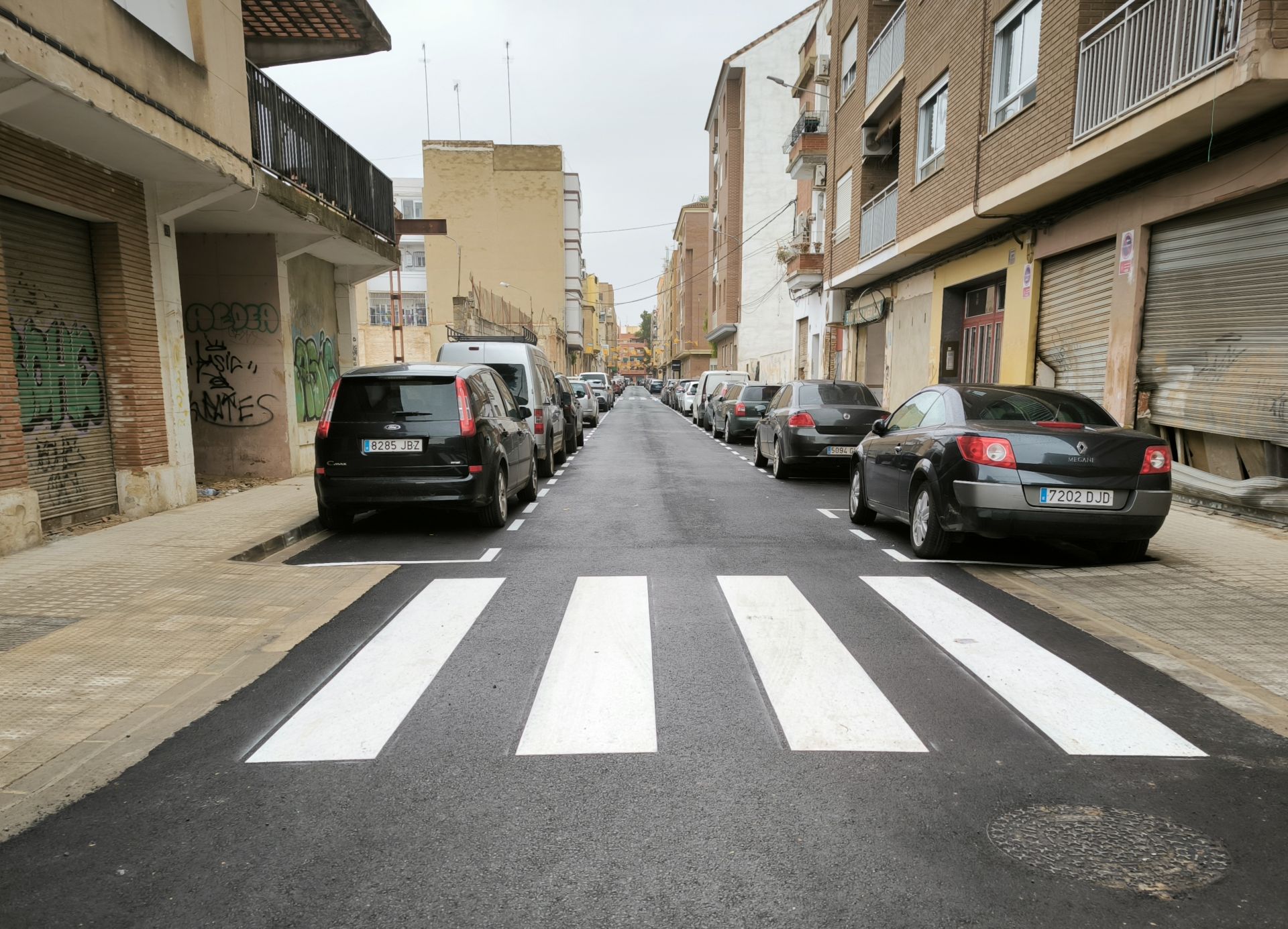 La calle América, tras la intervención en el alcantarillado.