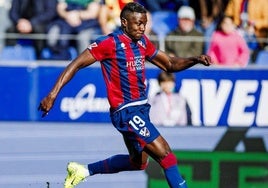 Patrick Soko durante un partido de liga