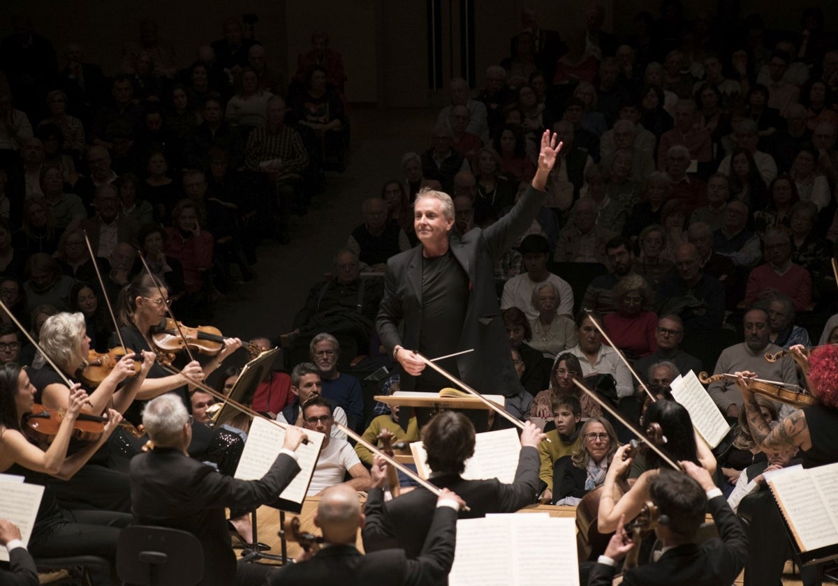 El director de la Orquesta de Valencia, Alexander Liebreich.