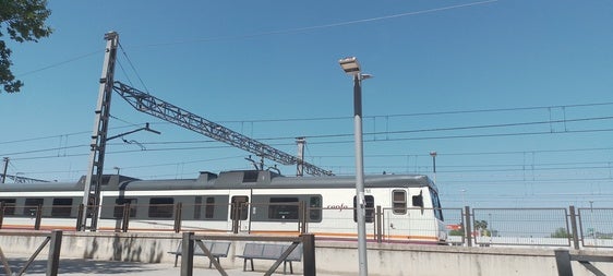 Tren que hasta ahora circula en Media Distancia entre Xàtiva y Alcoi.