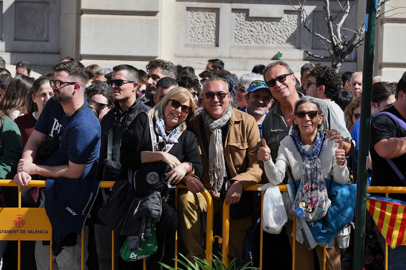 FOTOS | Búscate en la mascletà del martes 11 de marzo