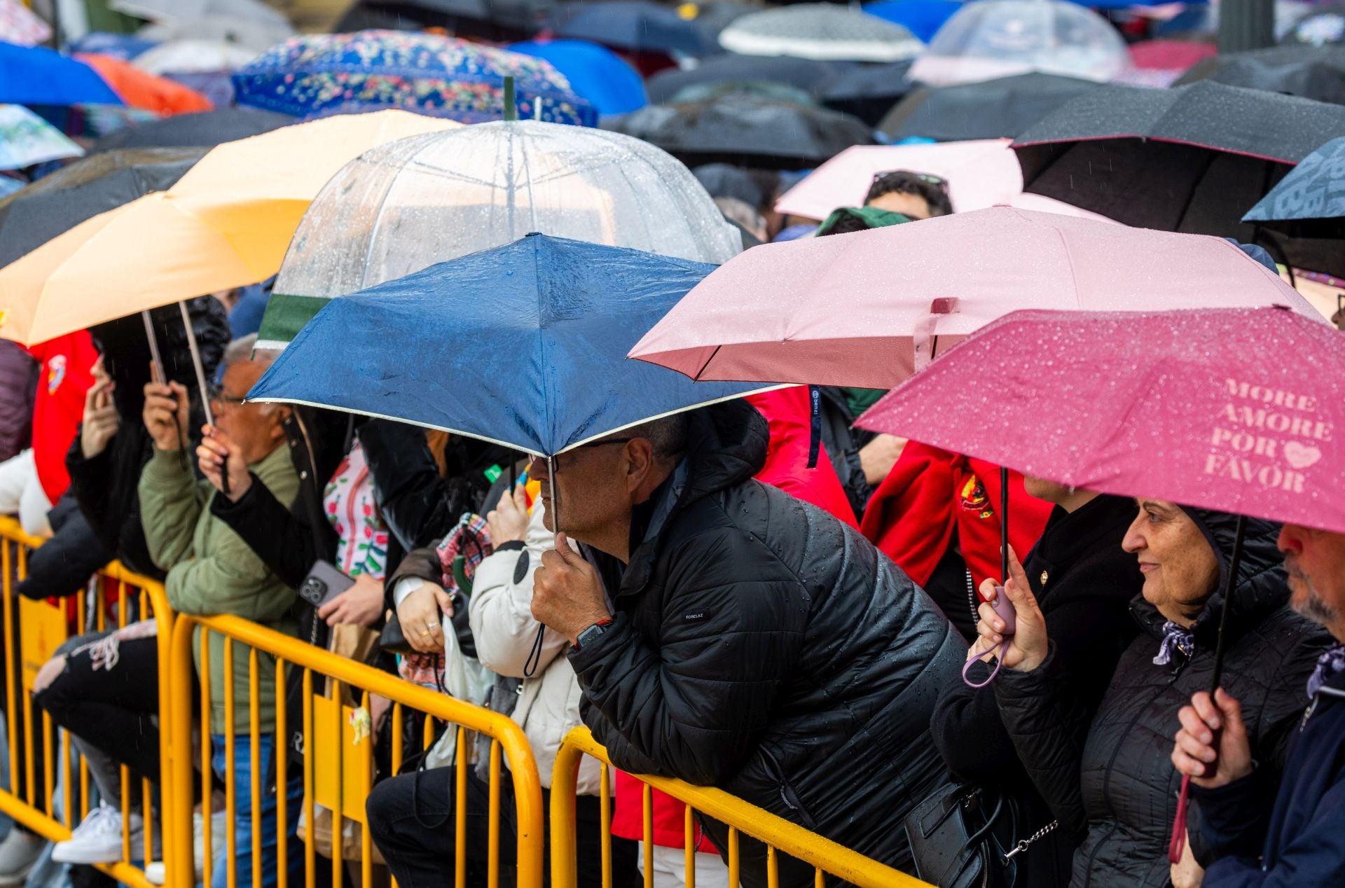 FOTOS | Así ha sido la mascletà del jueves 13 de marzo