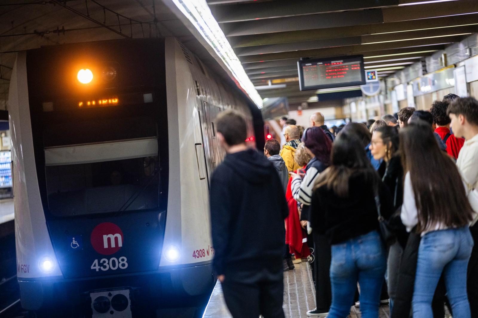 Horarios de la huelga de metro en Valencia en Fallas: hasta 16 paros del 14 al 19 de marzo