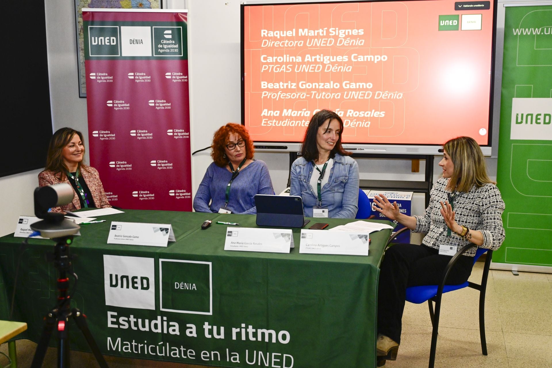 Las participantes en el úñtimo debate.