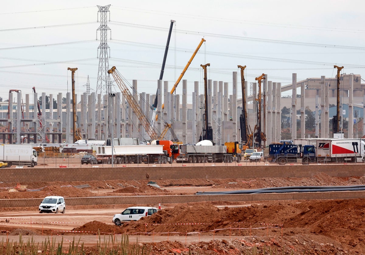 Avance de las obras de los edificios centrales de PowerCo en Parc Sagunt II.