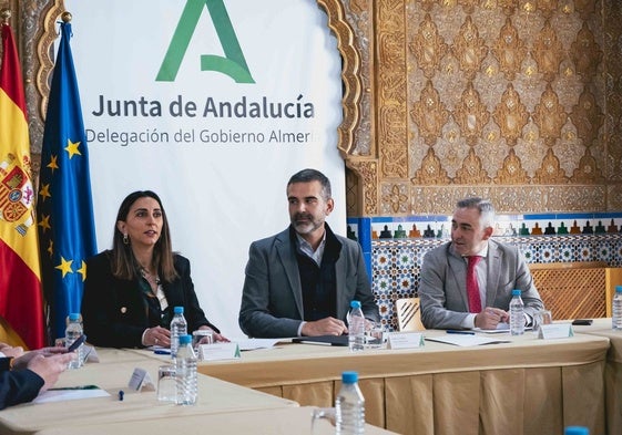Sara Rubira (Murcia), Ramón Fernández-Pacheco (Andalucía) y Miguel Barrachina (Valencia), durante la reunión.