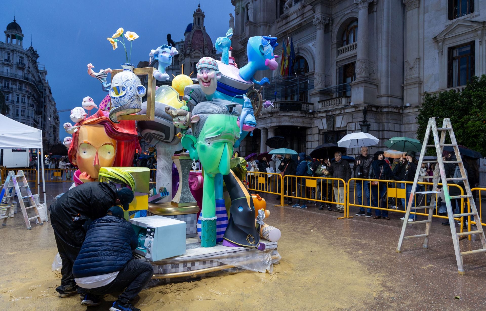 FOTOS | Plantà de la falla infantil municipal 2025