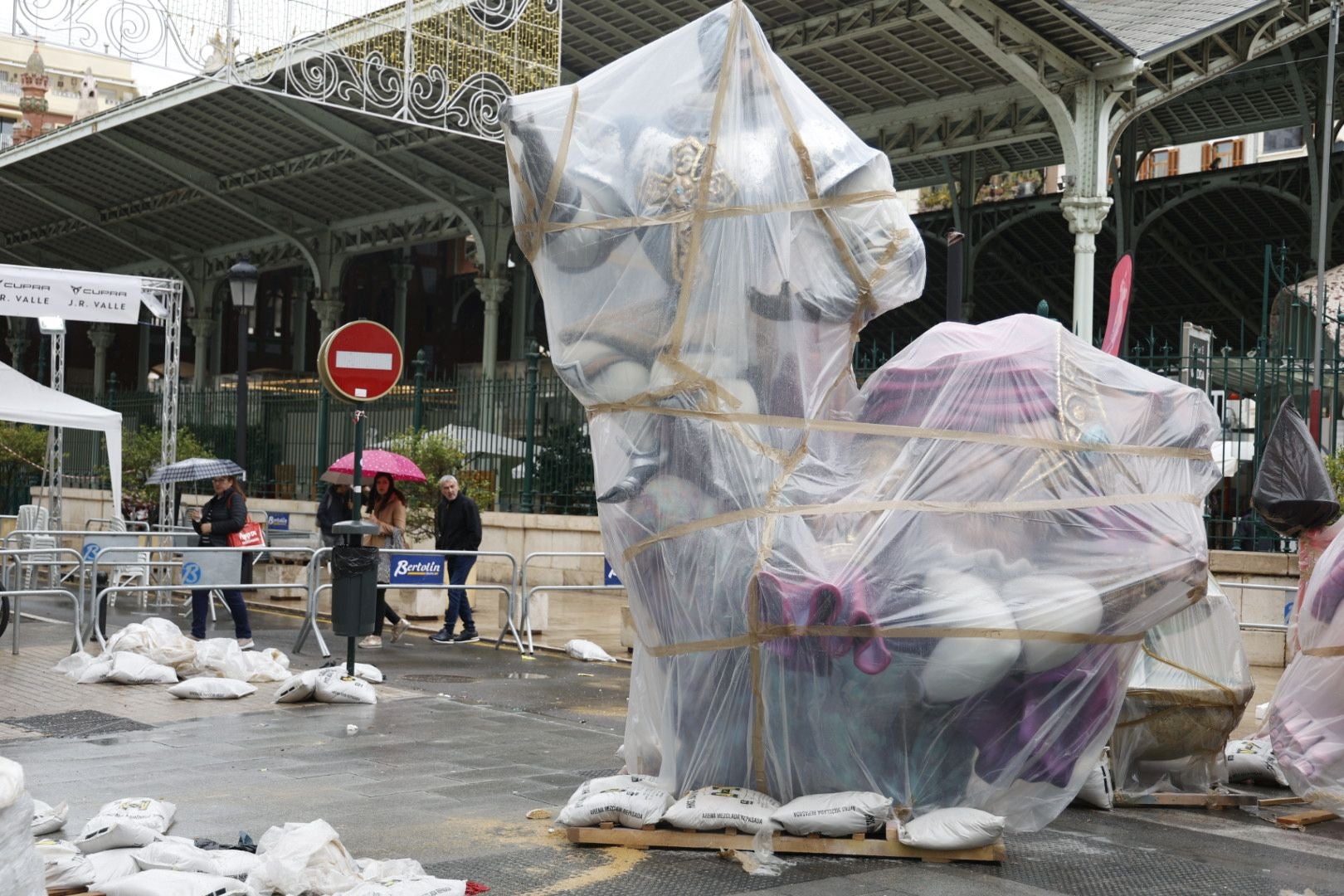 FOTOS | La lluvia amenaza la Plantà