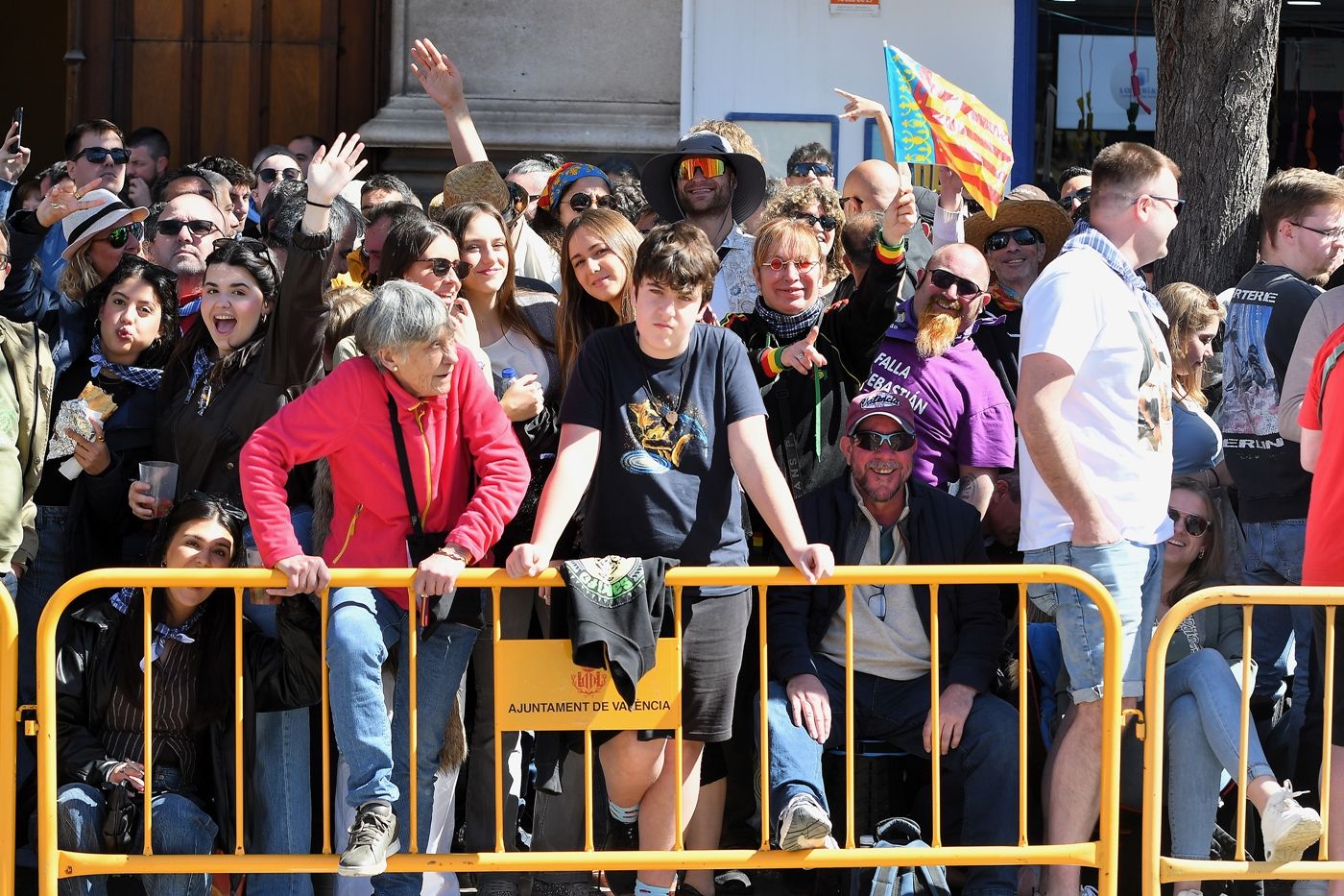 Búscate en la mascletà de este sábado 15 de marzo